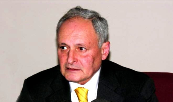 Oqtay Şirəliyev vəfat edib